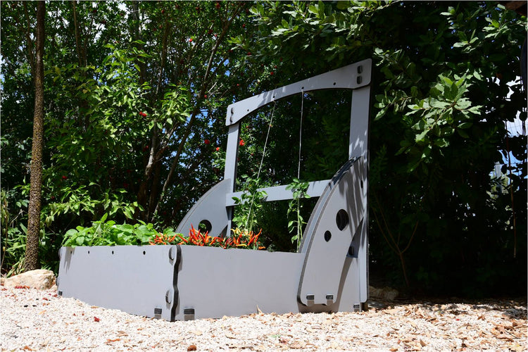 Vegetable Grow Bed W/ Trellising Kit